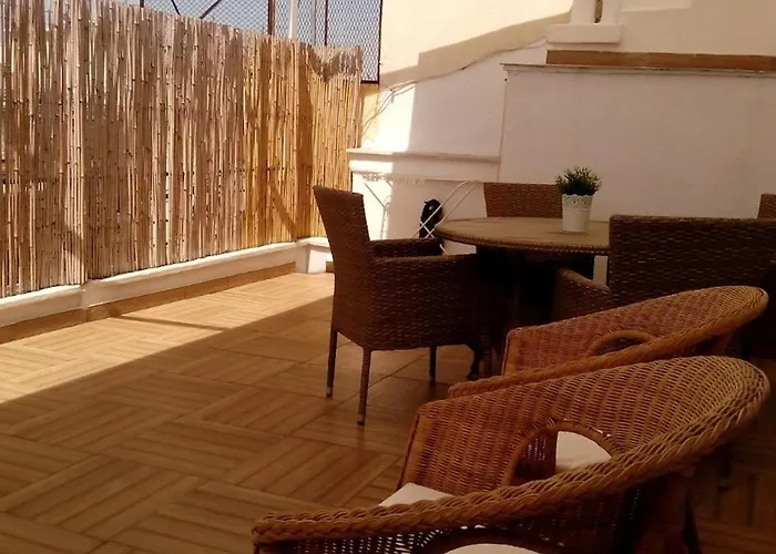 Valentina's With Large Sunny Balcony