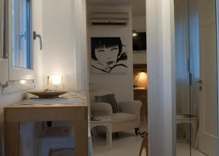 Valentina's With Large Sunny Balcony * סלוניקי