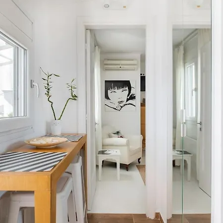 Valentina's With Large Sunny Balcony Thessaloníki